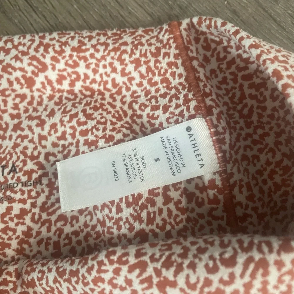 Athleta Salutation Stash II Pocket Tight - Picture 5 of 6